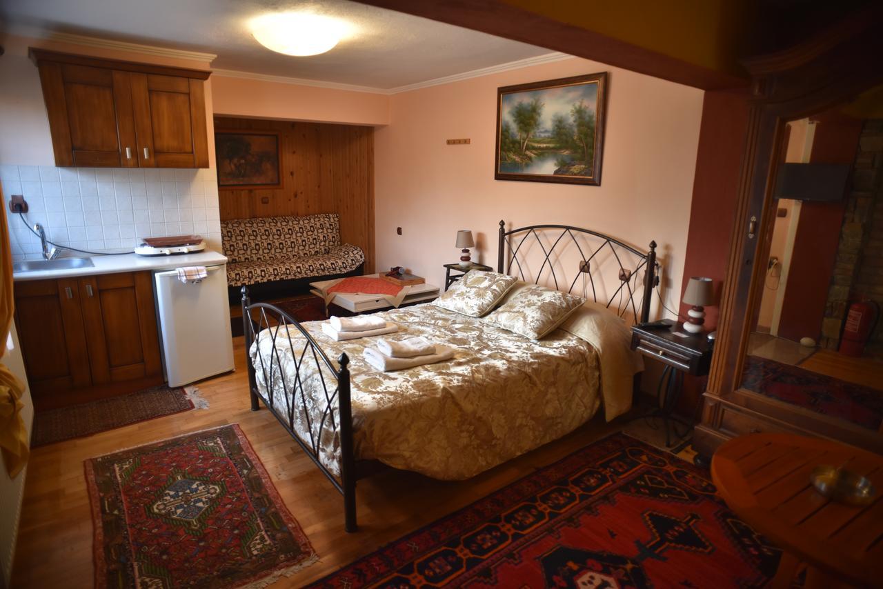 Santa Marina Guesthouse Káto Loutrákion Eksteriør bilde
