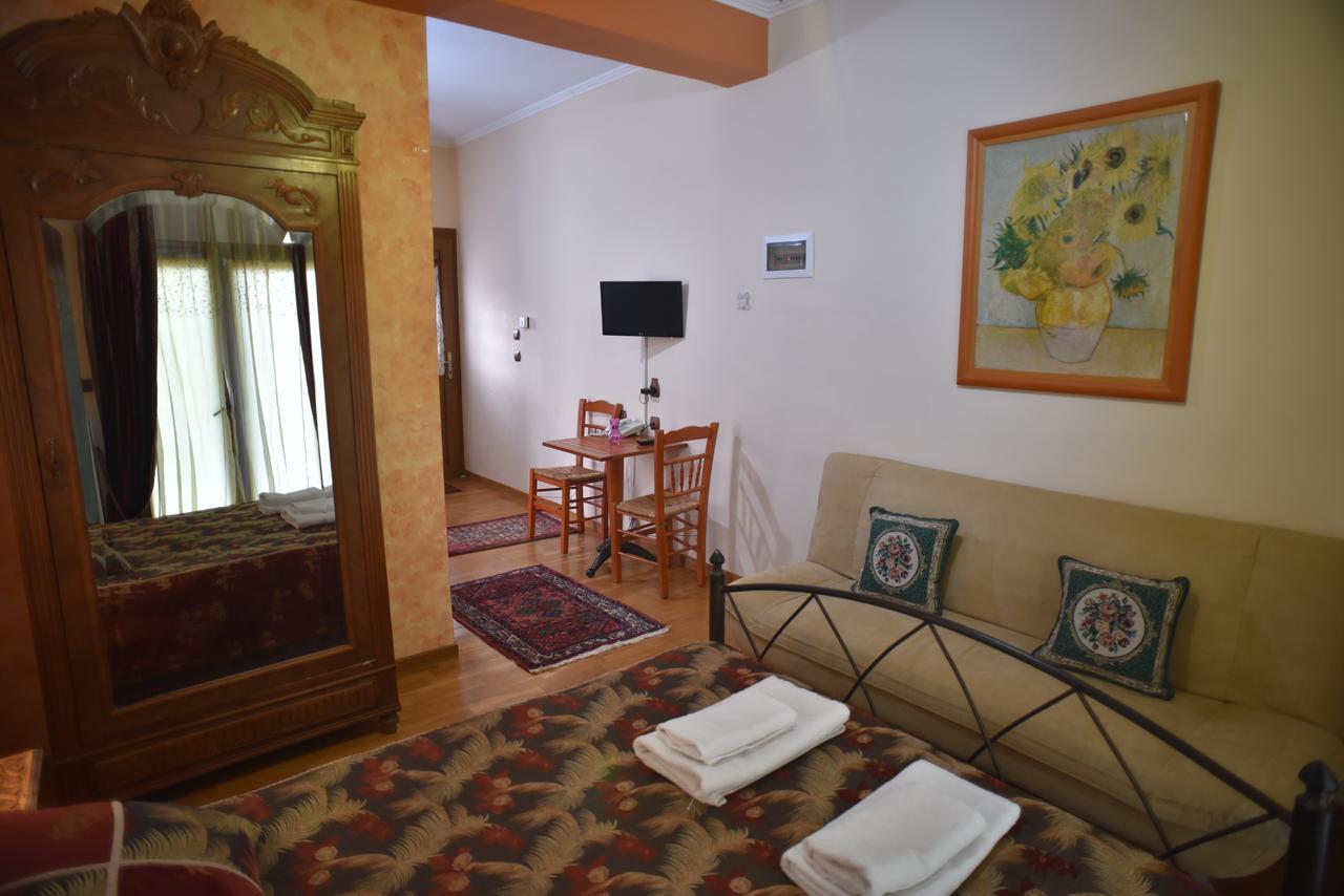 Santa Marina Guesthouse Káto Loutrákion Eksteriør bilde