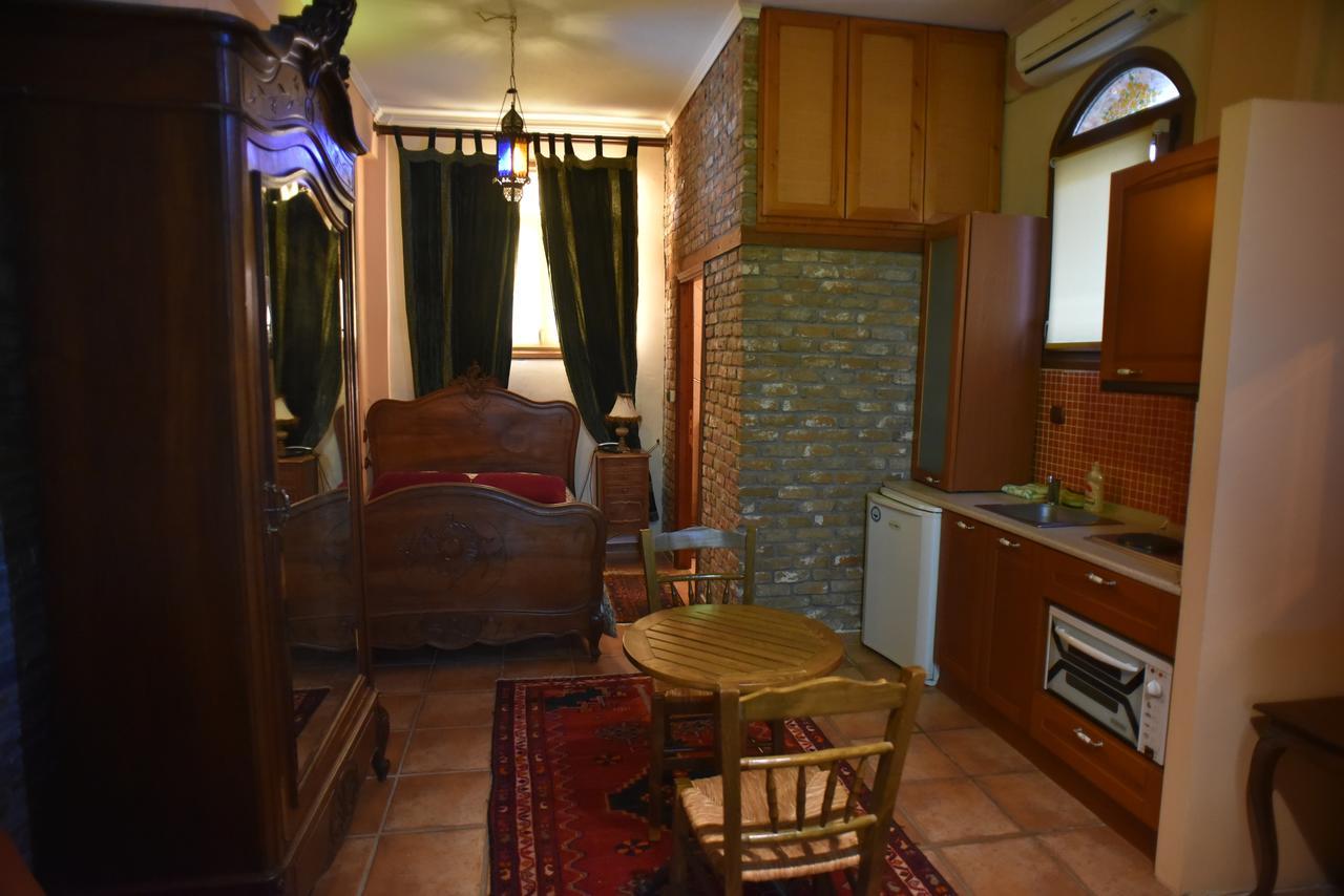 Santa Marina Guesthouse Káto Loutrákion Eksteriør bilde