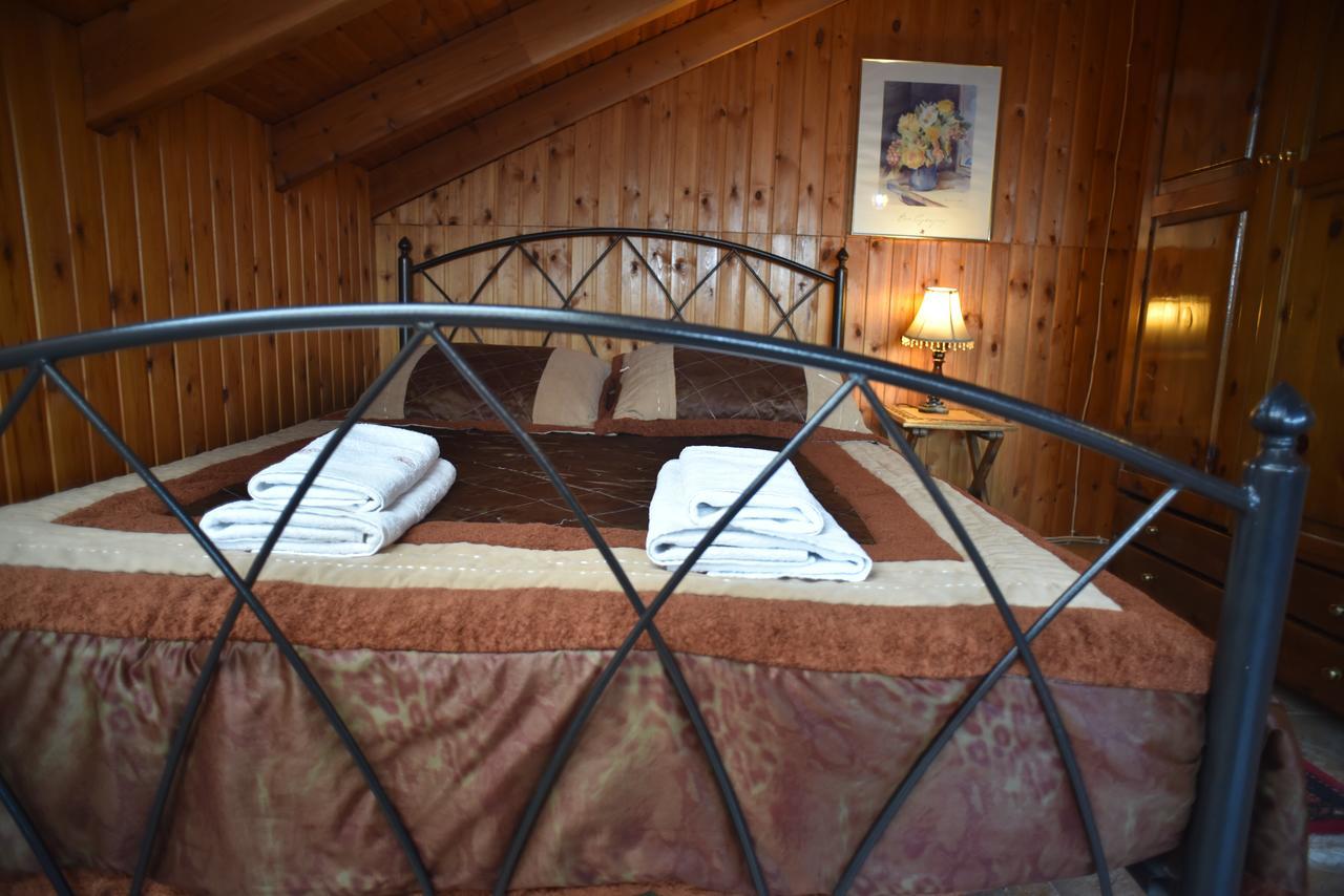 Santa Marina Guesthouse Káto Loutrákion Eksteriør bilde