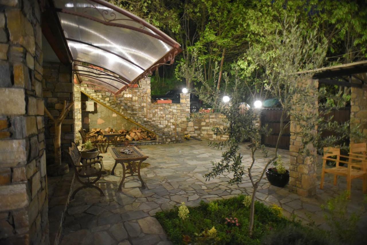 Santa Marina Guesthouse Káto Loutrákion Eksteriør bilde